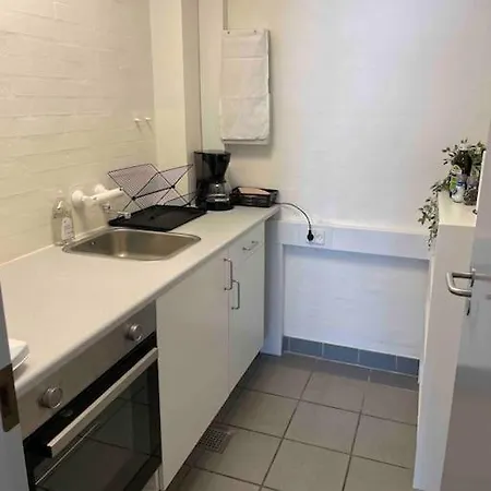6-bedroom, Private Parking. Aalborg