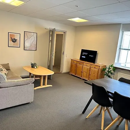 Appartement 6-bedroom, Private Parking.