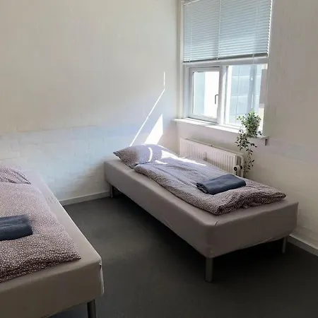 Apartment 6-bedroom, Private Parking. Aalborg