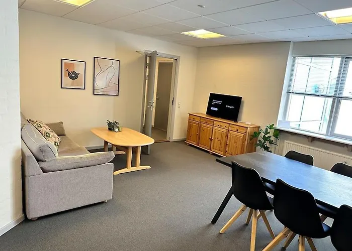 Апартаменты 6-bedroom, Private Parking.